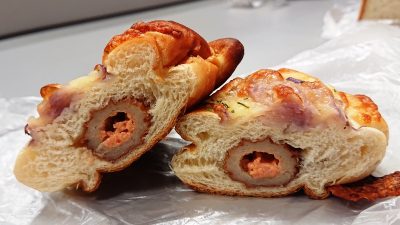 ちくわパン（断面）｜La boulangerie Quignon（キィニョン）