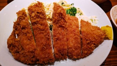 ポークロースカツ（アップ）｜酒菜 雷蔵