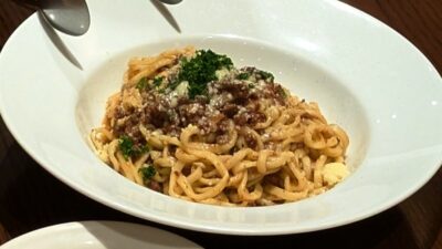 黒毛和牛の太麺ボロネーゼ｜ビアハウス 森卯