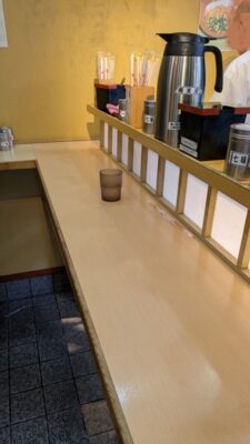 店舗内観｜そばの神田東一屋 本店