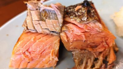 銀鮭塩焼き（断面）｜酒場 soda 仙台