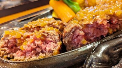 げんこつハンバーグ（断面）｜さわやか 富士錦店