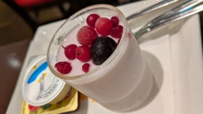 ヨーグルト|エビアン エスパル店