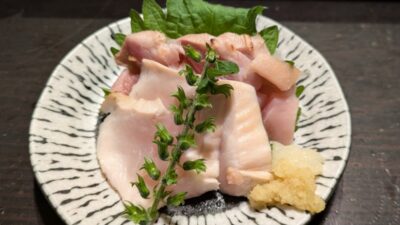 鹿児島産種鶏のたたき｜もつ鍋わたり 立川店