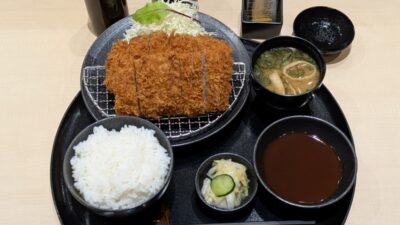 ヒレとロースのWとんかつ御膳(アップ)|とんかつ まい泉食堂 立川店