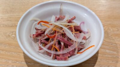 牛タンスモーク サラダ仕立て|牛たん利久 中央通り店