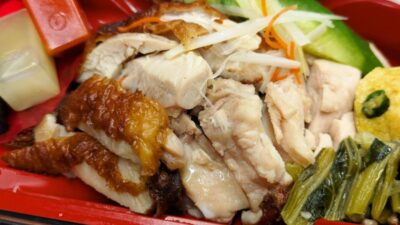 チキンライス弁当のチキン｜MR.CHICKEN 鶏飯店 東京グランスタ店