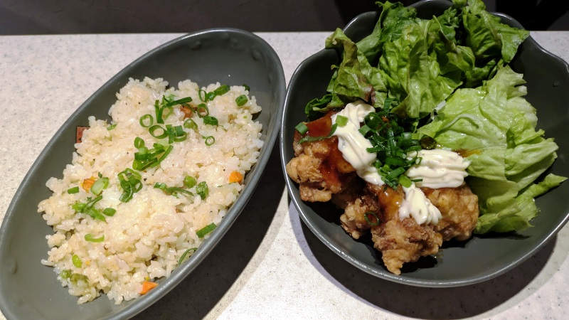 チャーハンとチキン南蛮｜九十九 新宿本店