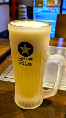 生ビール中ジョッキ|お好み焼 ひろ(東梅田)