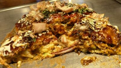 お好み焼き(断面)|お好み焼 ひろ(東梅田)