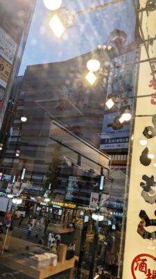 窓から見えるゴジラ|よいもど(新宿)