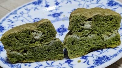 京抹茶＆ホワイトチョコ（断面）｜HONOKA COFFEE 仙台駅店