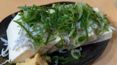 釜揚げしらす冷ややっこ|よいもど(新宿)