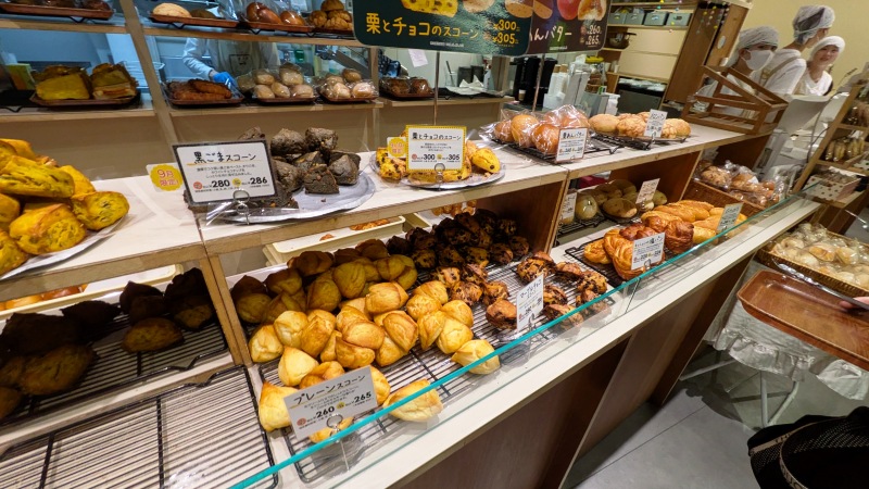 棚のパン|キィニョン エキュート立川